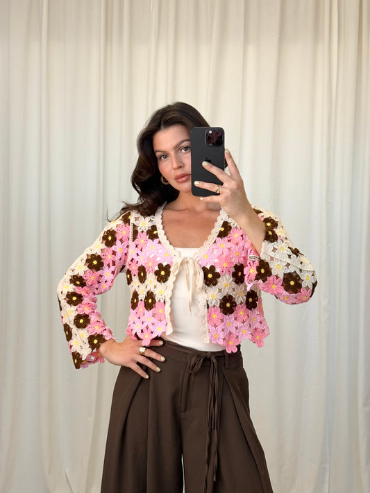 Häkel Cardigan Malou mit Blumen