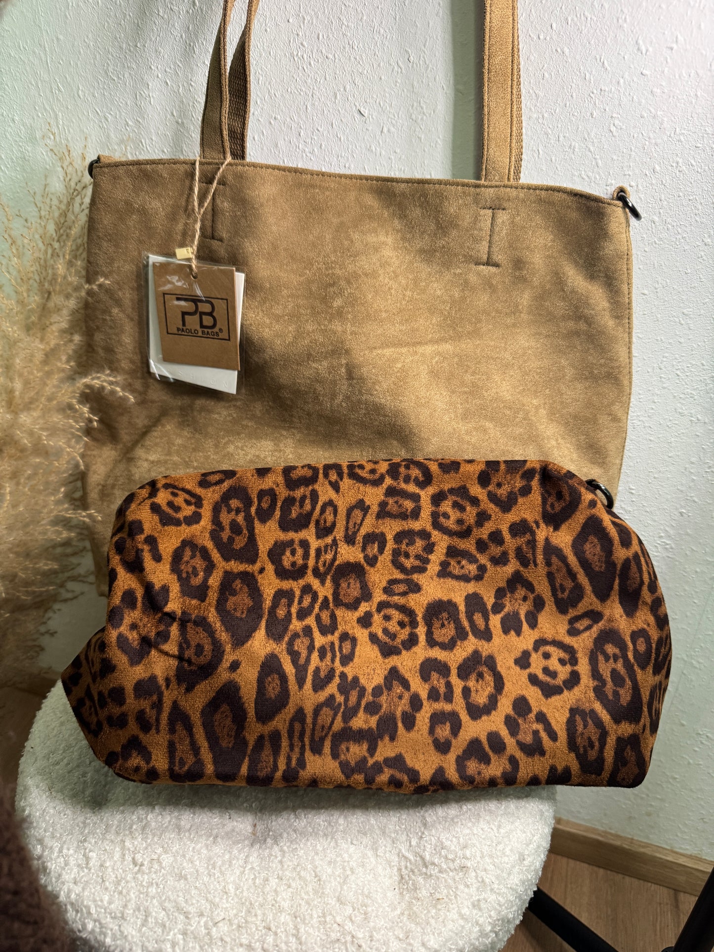 Wildleder Shopper mit Leo-Detail – geräumig, modern & edel