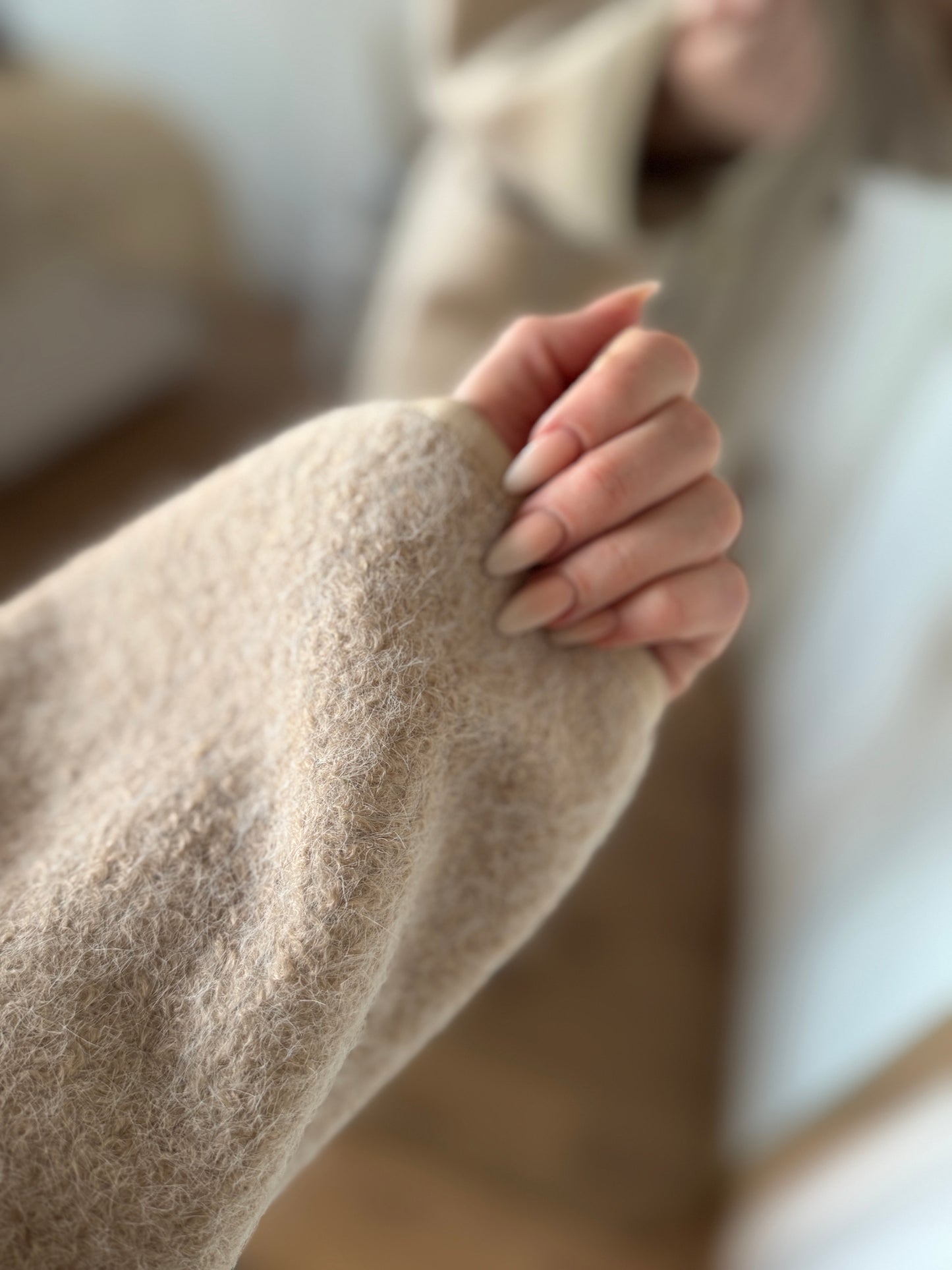 Stilvoller Mantel mit Goldknöpfen für einen edlen, modernen Look – ideal tragbar von 36 bis 42.