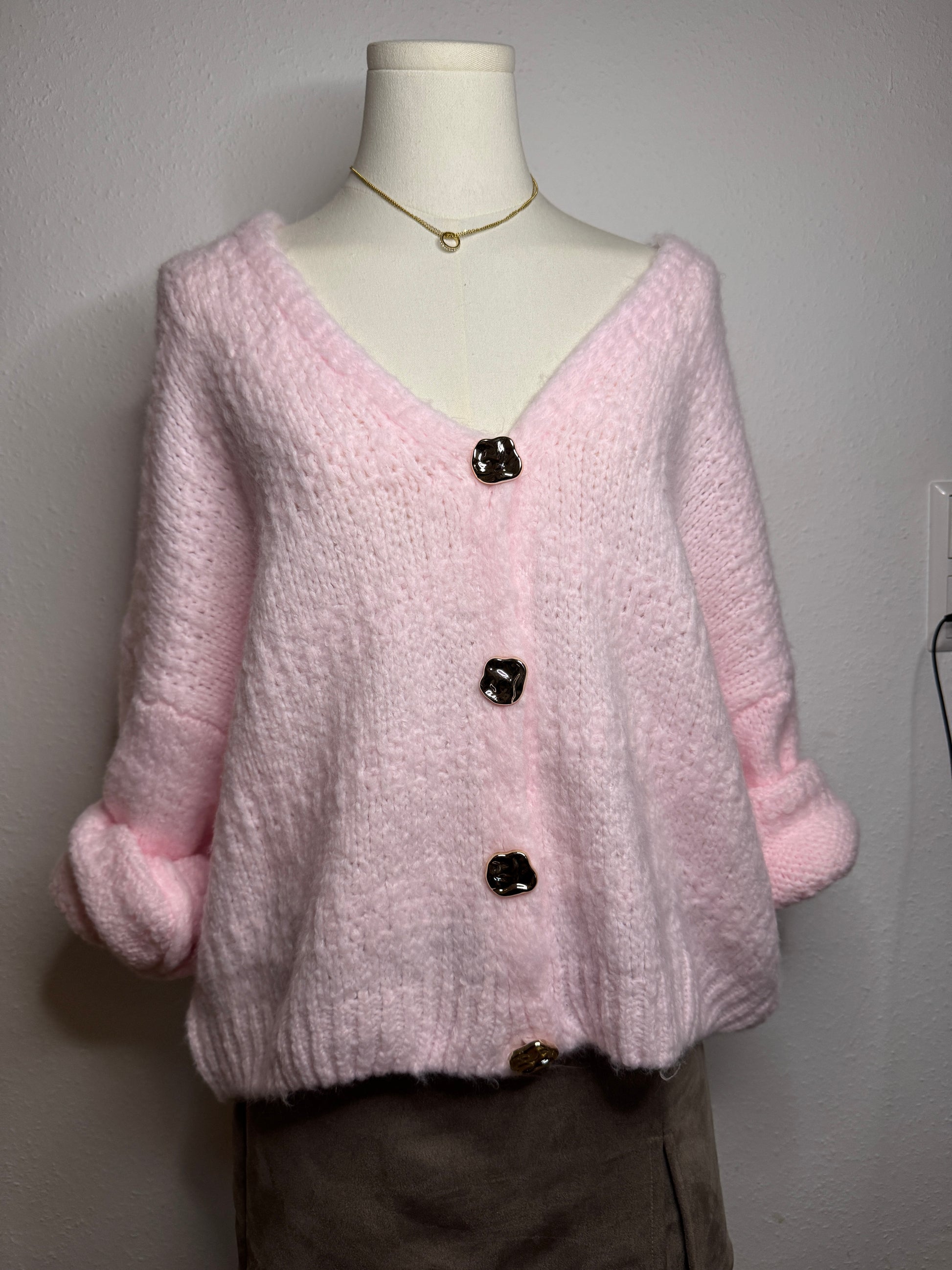 Rosa Strick-Cardigan für Damen mit goldenen Knöpfen – eleganter, weicher Knit Look