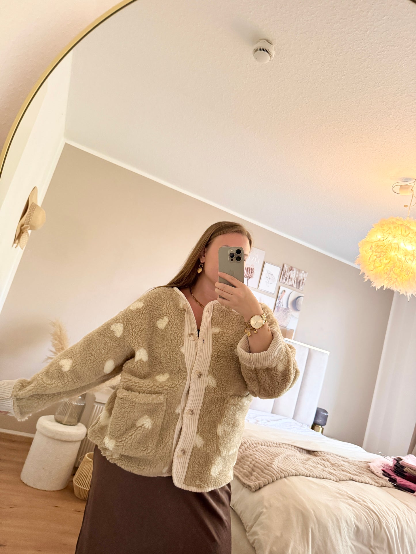 Kuschelige Teddyjacke mit Herzchen – stylisch & super weich