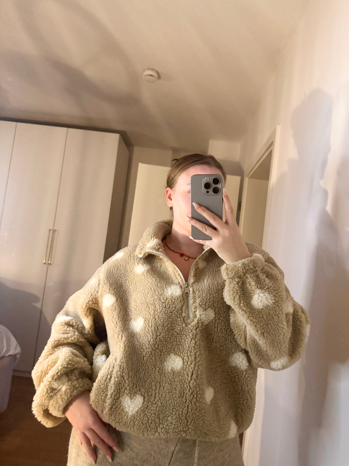 TEDDY HERZCHEN PULLOVER  BEIGE LEA