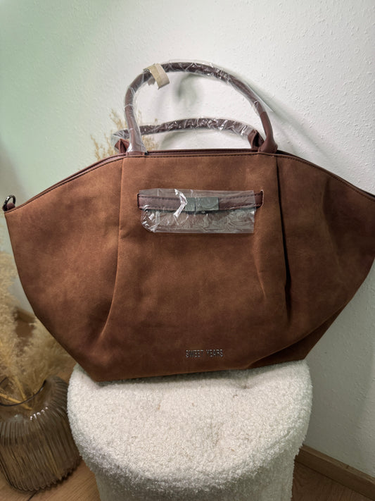 Wildleder Tasche – stilvoll, zeitlos & vielseitig