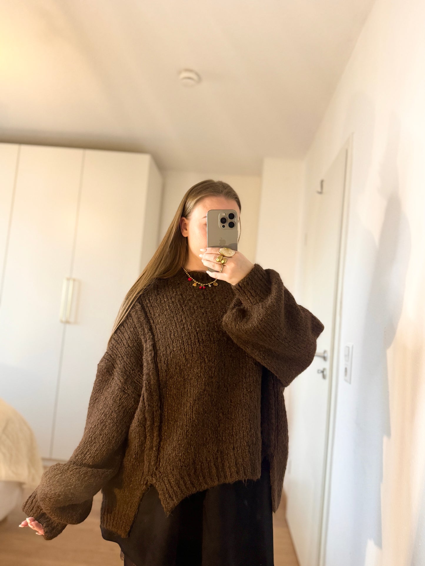Brauner oversize strickpullover