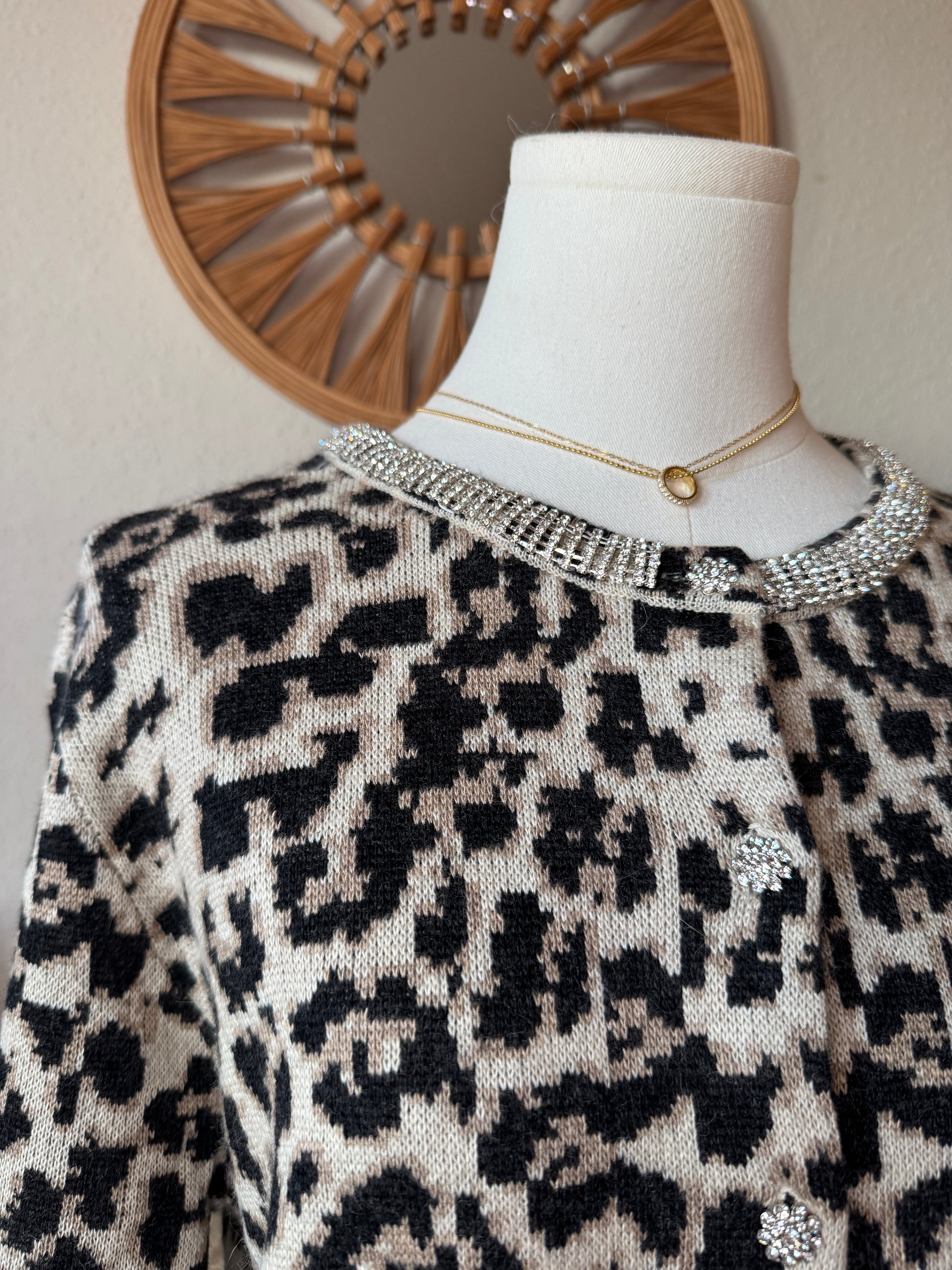 Leo Print Strickcardigan für Damen mit Glitzer – trendiger, gemütlicher Cardigan für Alltag und Freizei