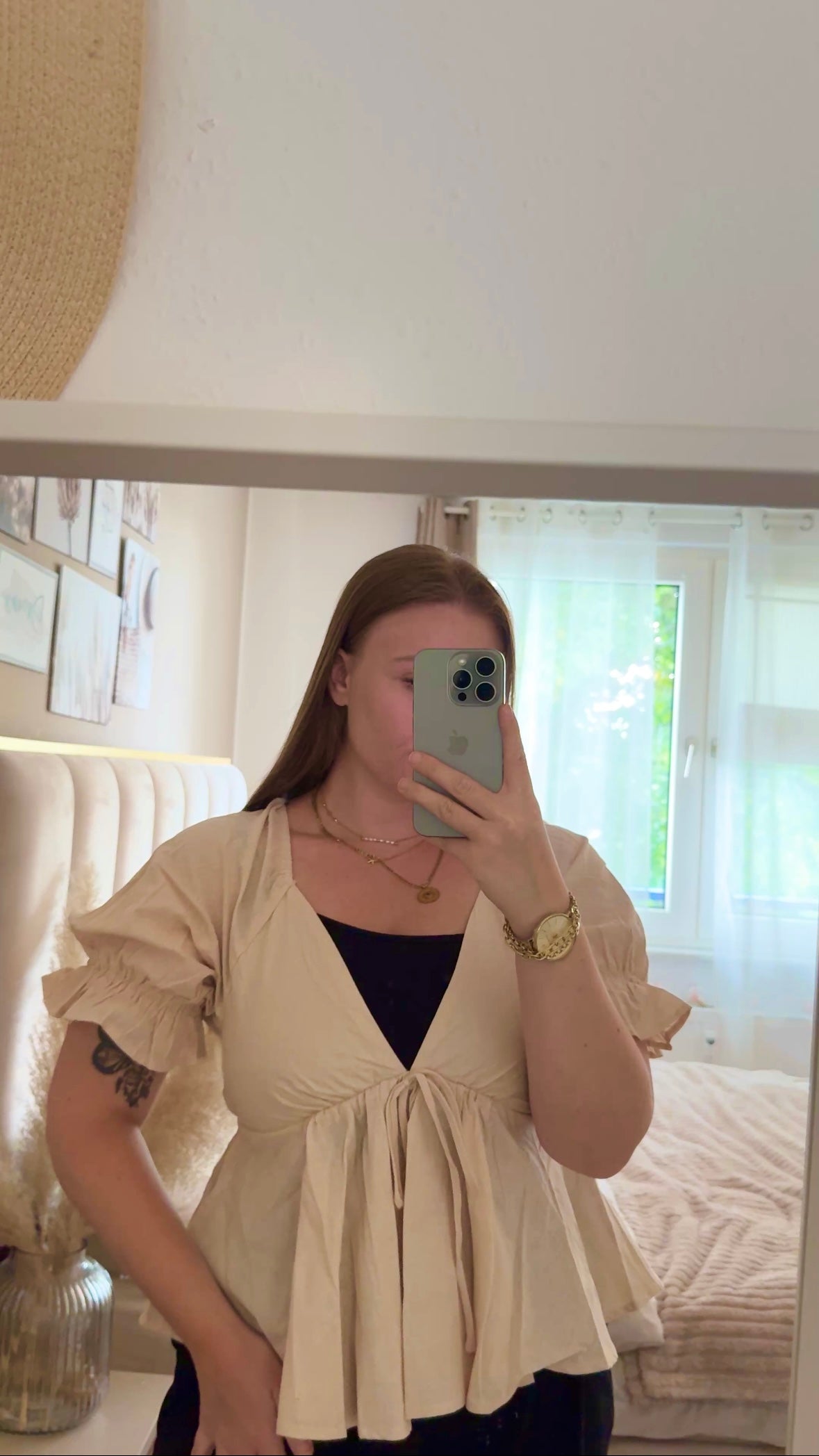 Bluse Lina-Rückenfreie Bluse mit Schleifen & elegantem Schnitt