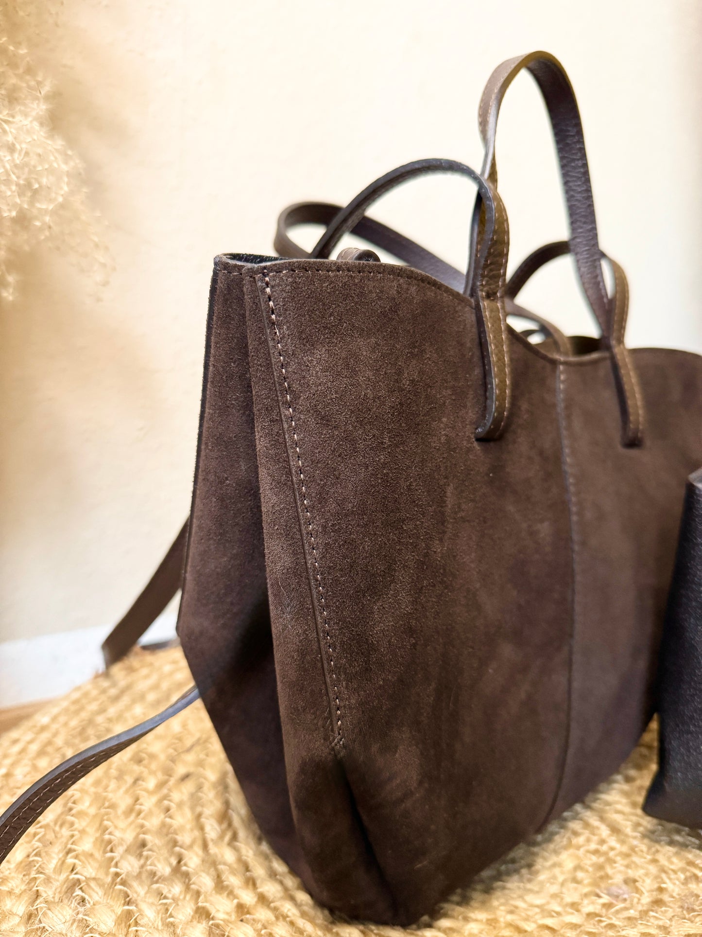 Expandable Elegance Leather Bag