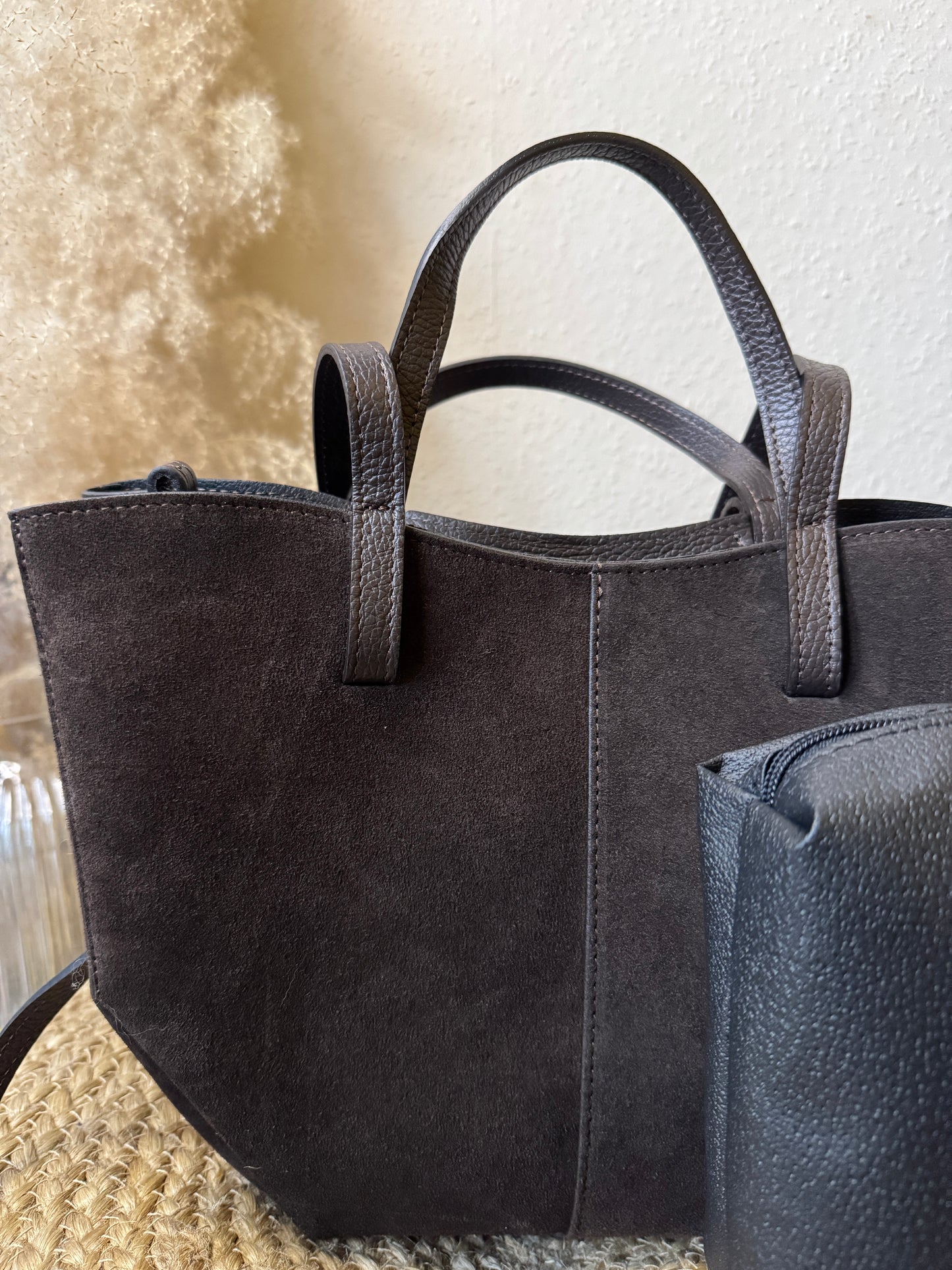 Expandable Elegance Leather Bag