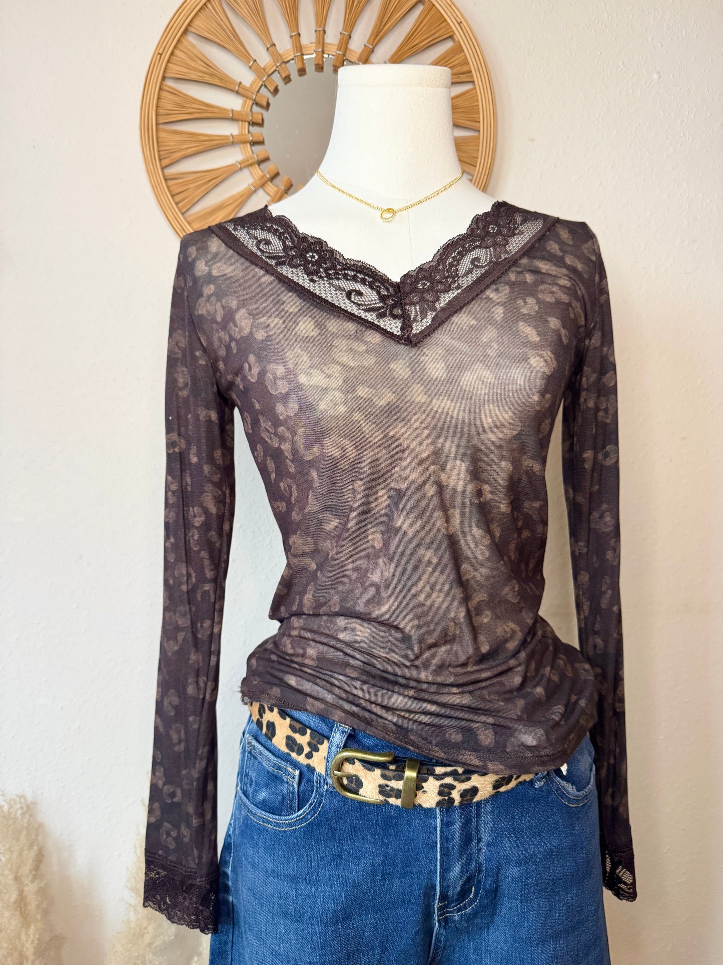 Cashmere Langarmshirt mit Spitze