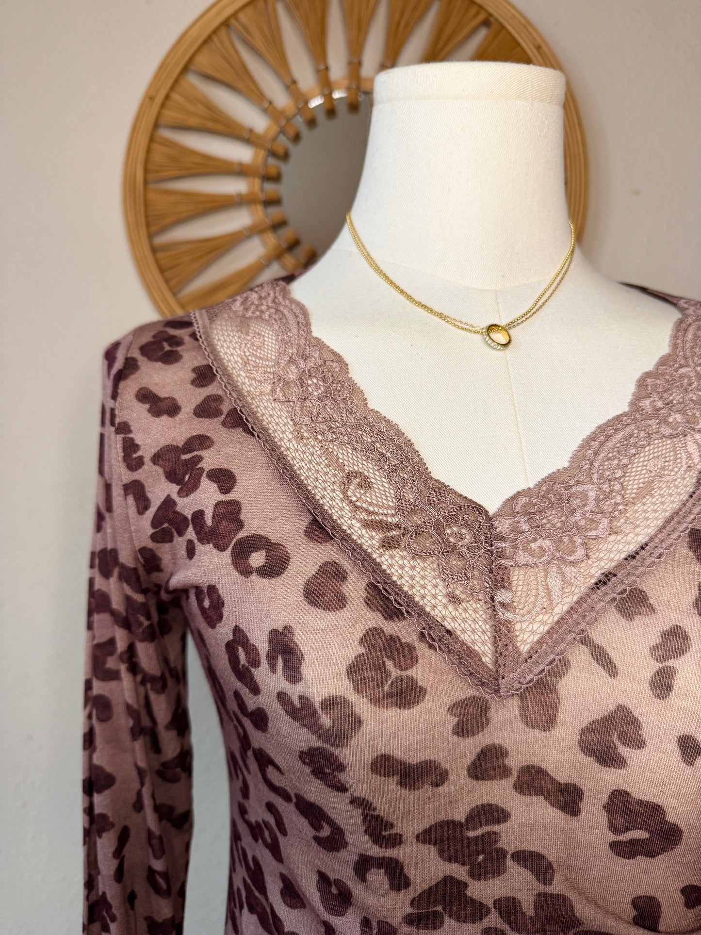 Cashmere Langarmshirt mit Spitze