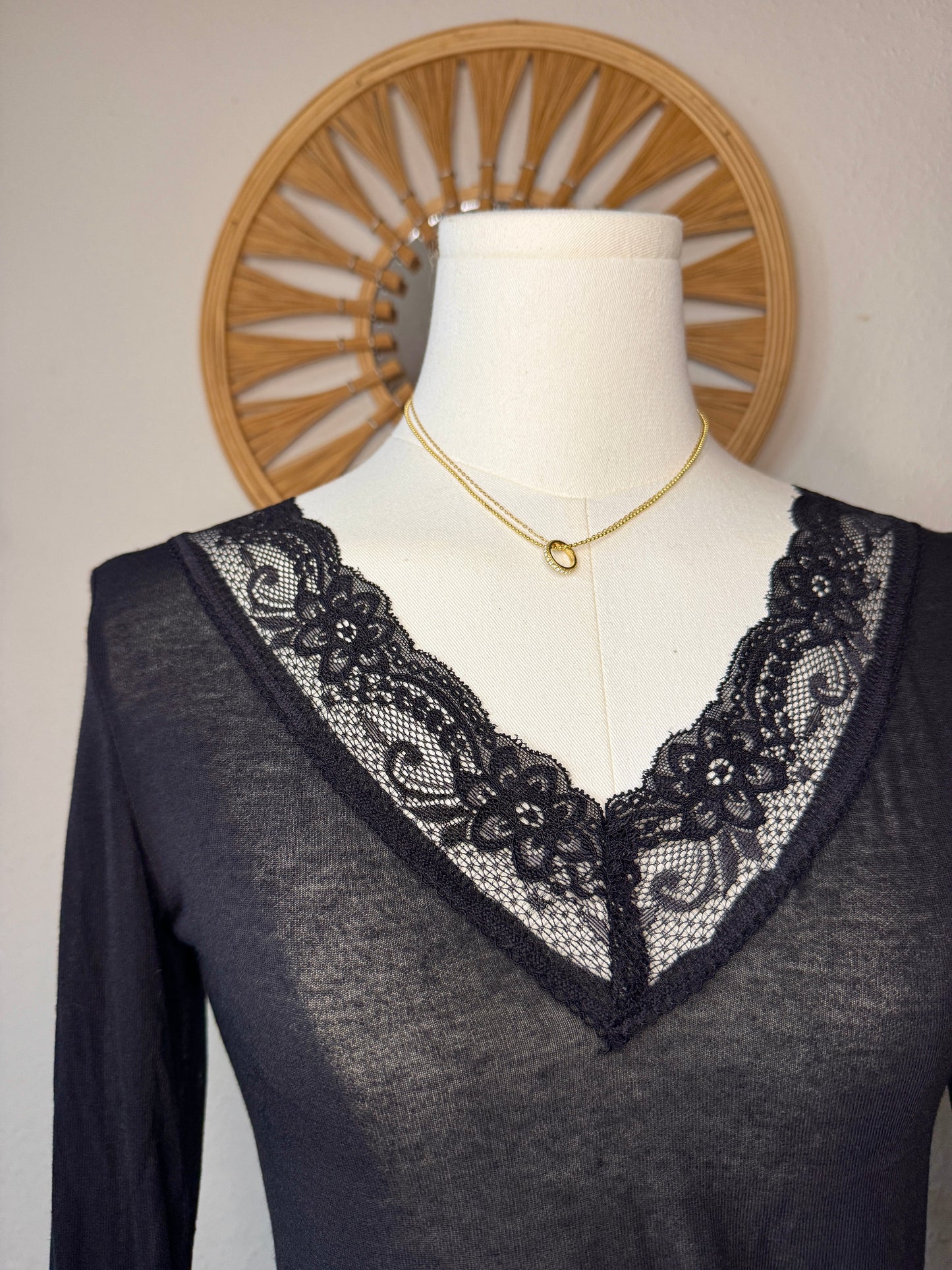 Cashmere Langarmshirt mit Spitze