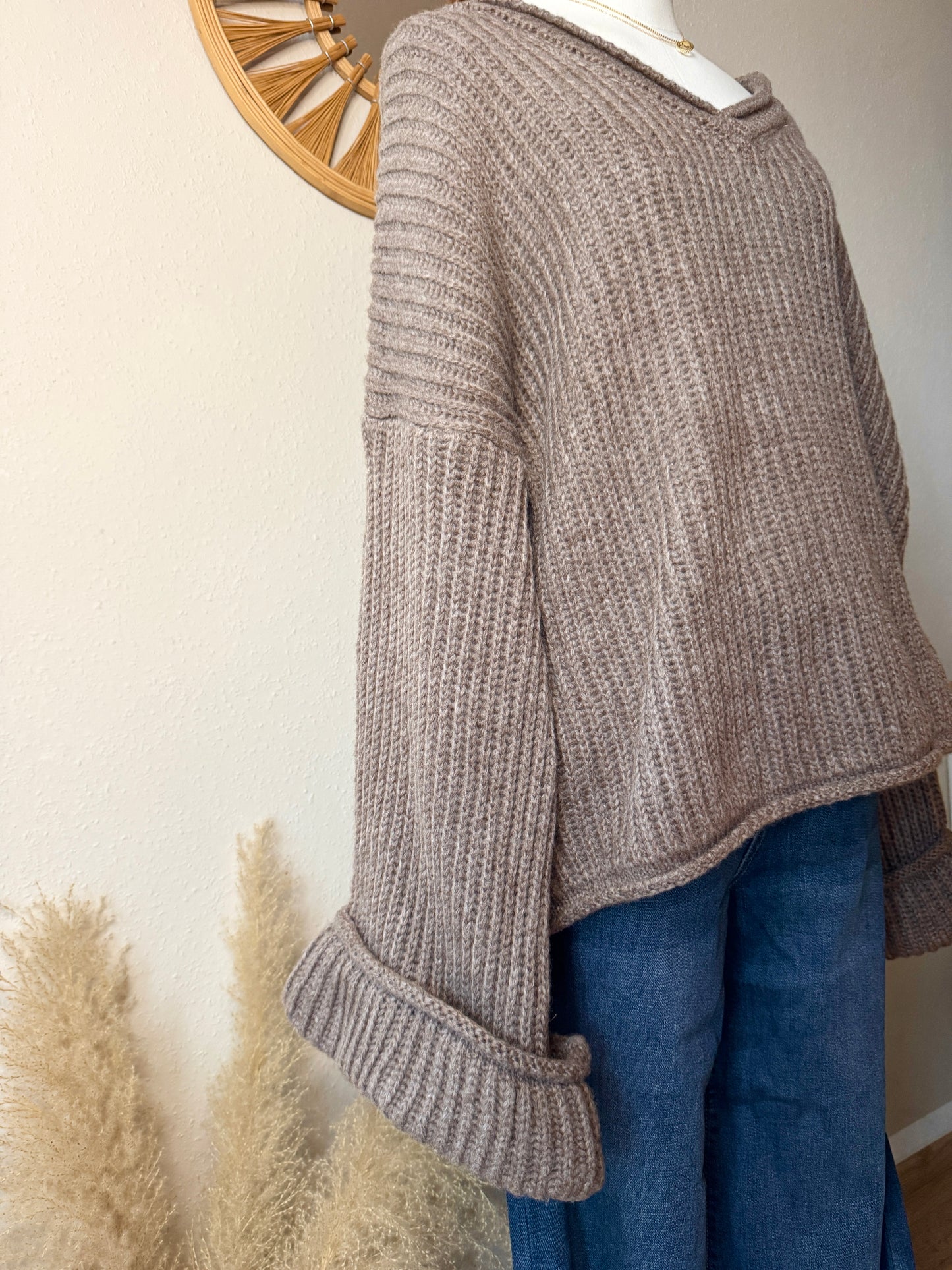 Pullover Kleo – Weite Ärmel & moderner Oversize-Look, tragbar bis 42/44