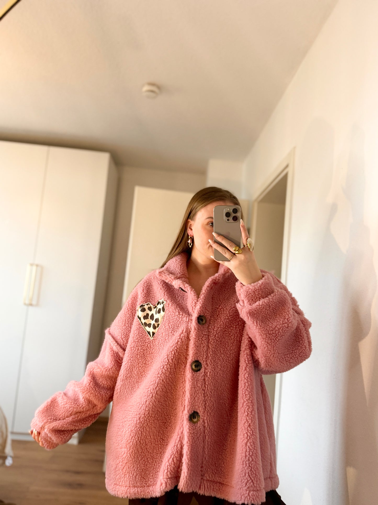 TEDDY JACKE ROSA MIT LEO HERZ ALEA