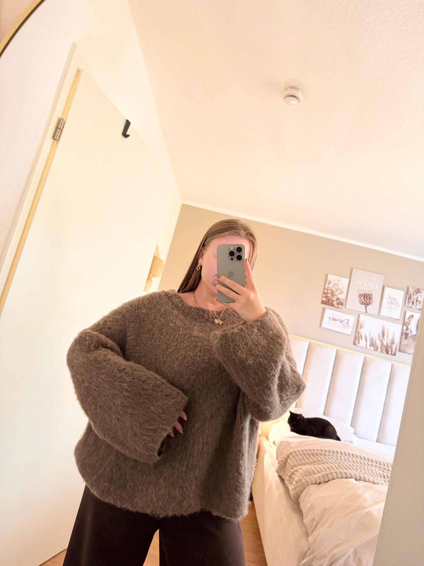 Kuschel-Pullover mit weiten Ärmeln