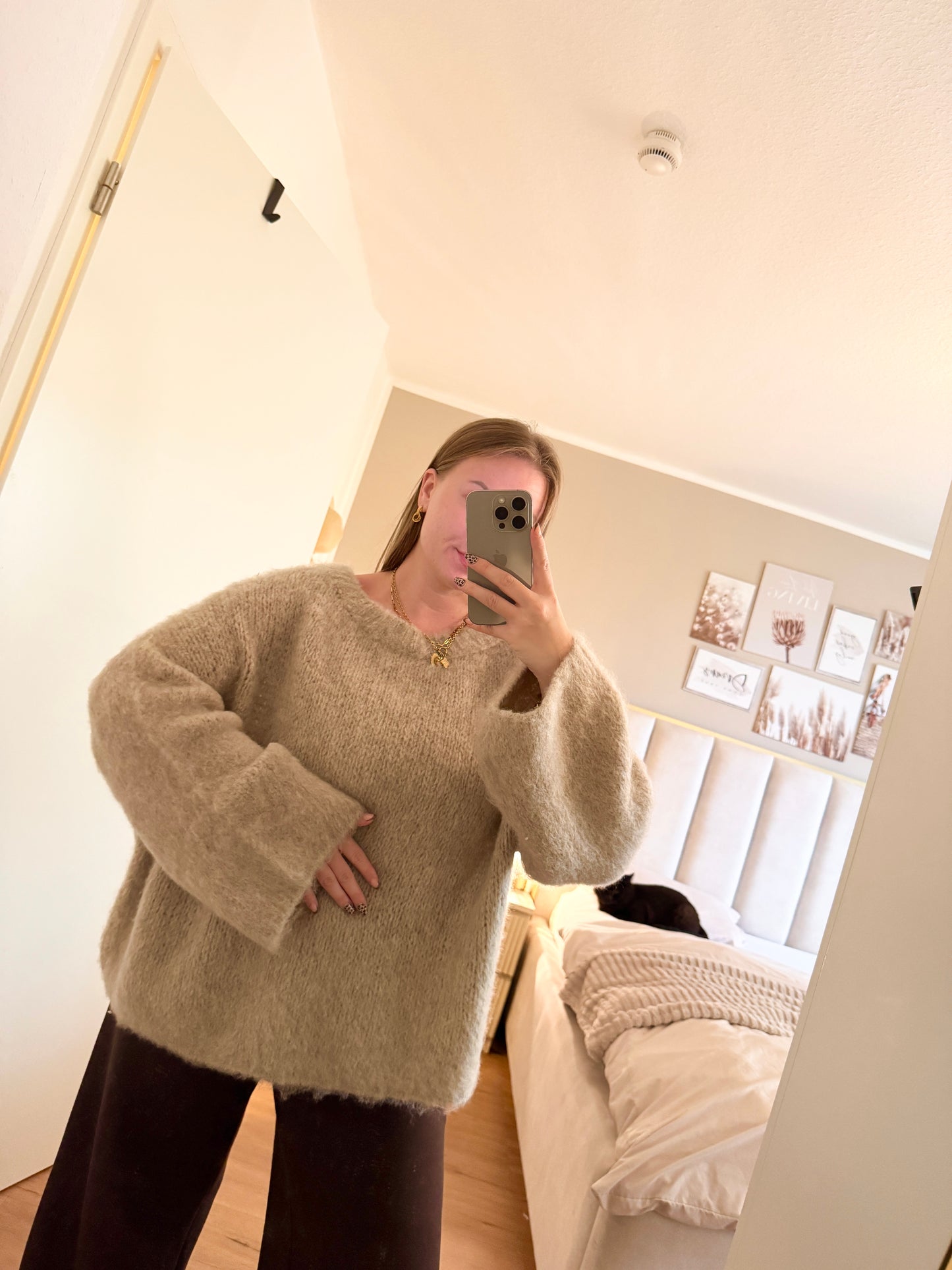 Kuschel-Pullover mit weiten Ärmeln