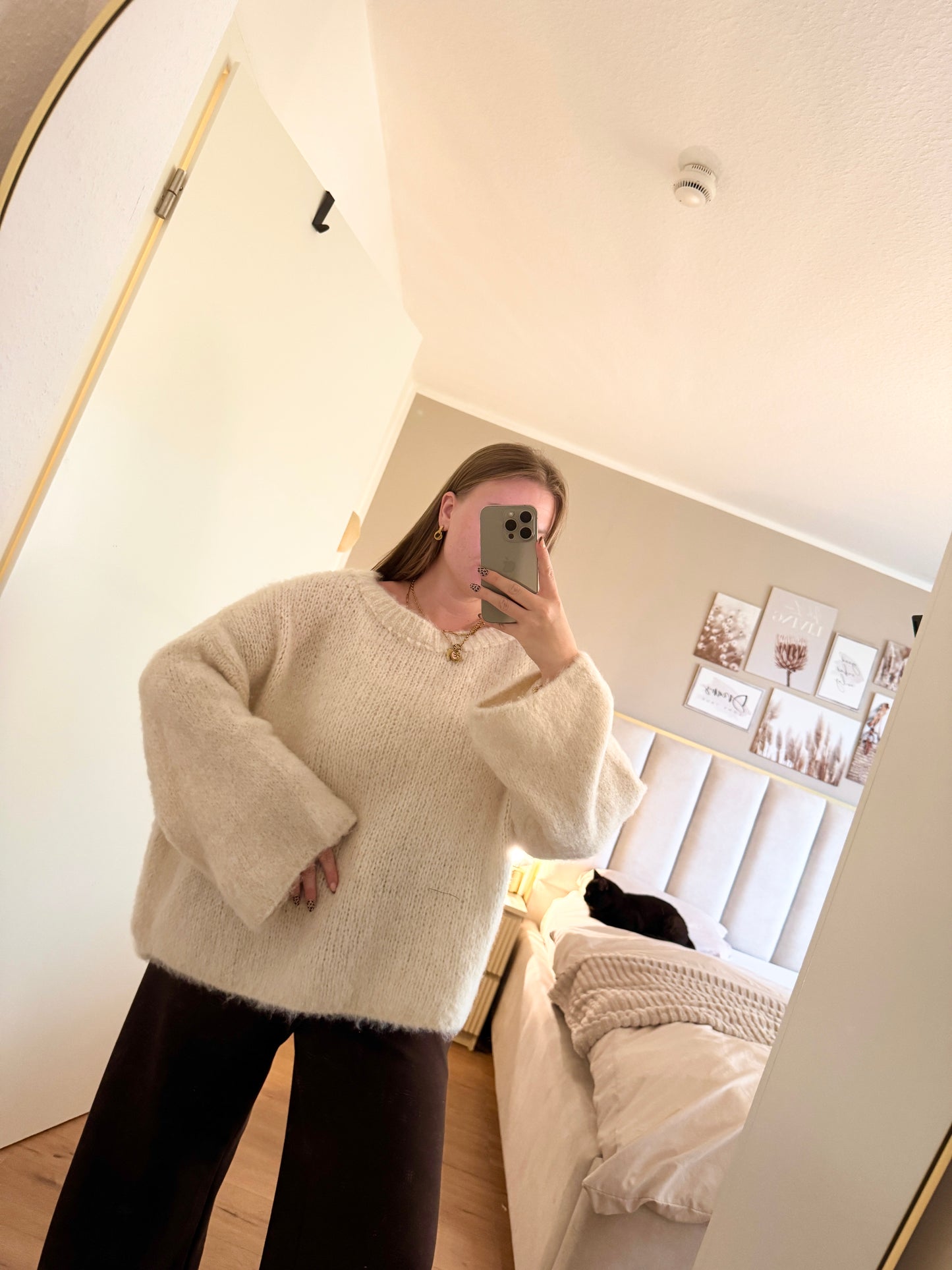 Kuschel-Pullover mit weiten Ärmeln