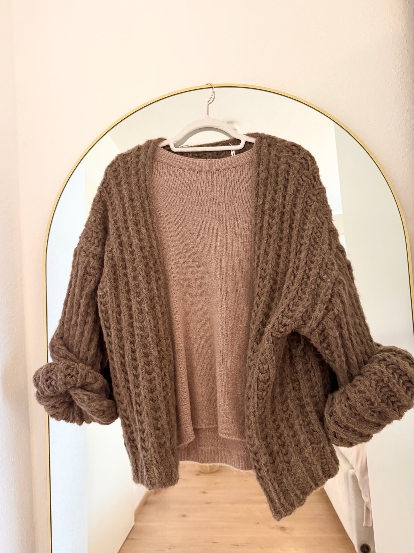 Offene Strickjacke mit Wollanteil – Cozy Elegance für jeden Tag