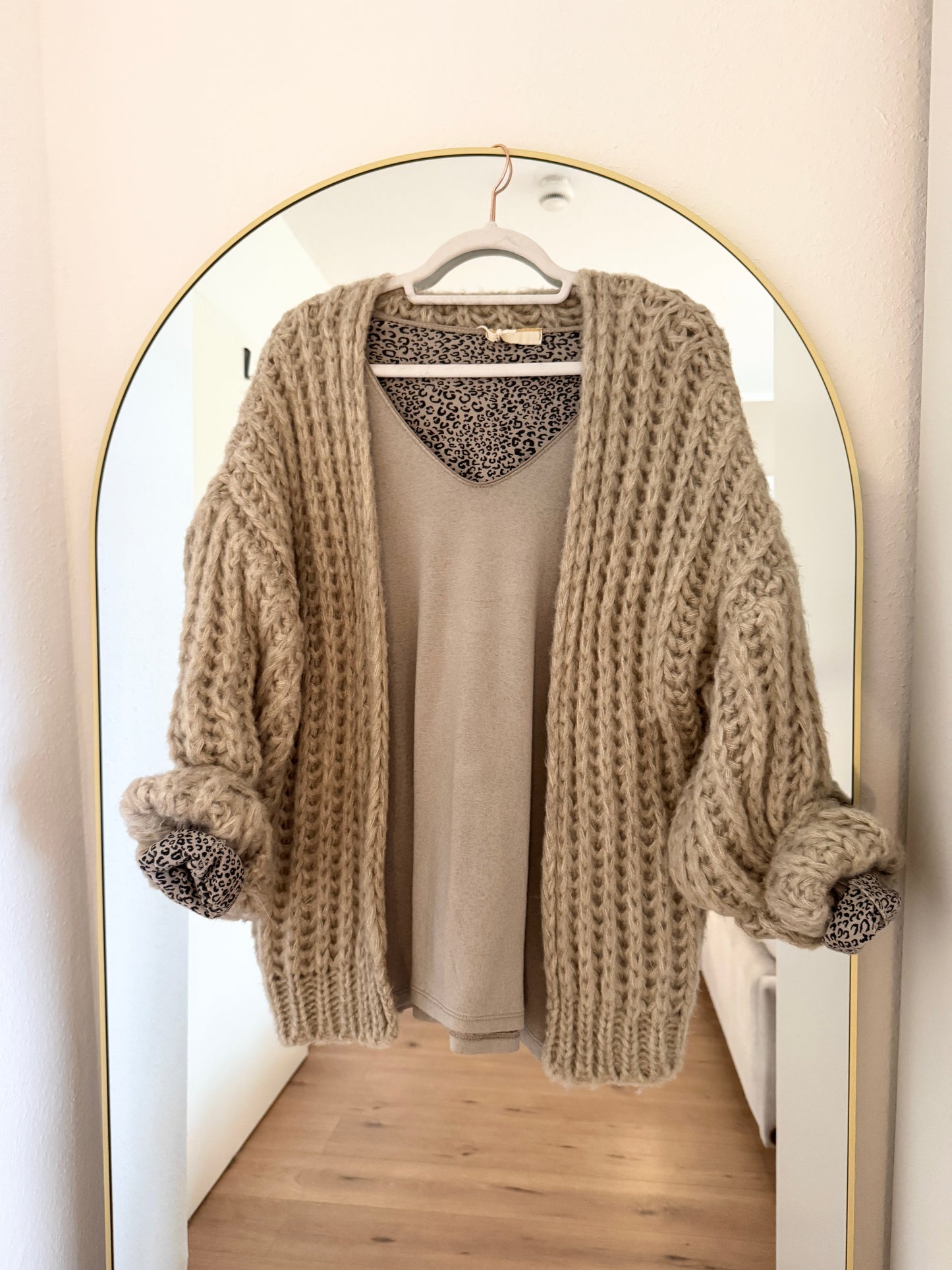 Offene Strickjacke mit Wollanteil – Cozy Elegance für jeden Tag