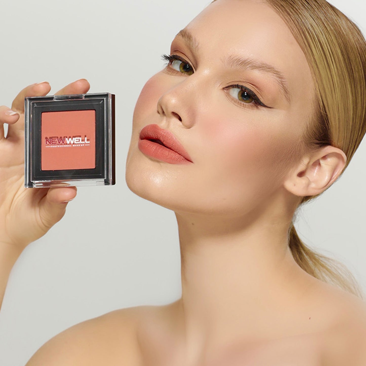 NATURAL FINISH BLUSH